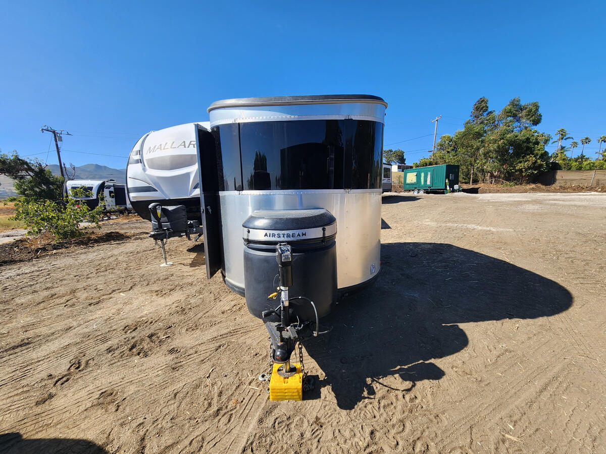 Airstream exterior