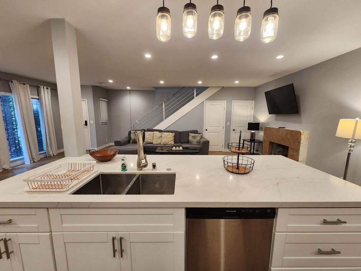 Pico Boulevard Residence